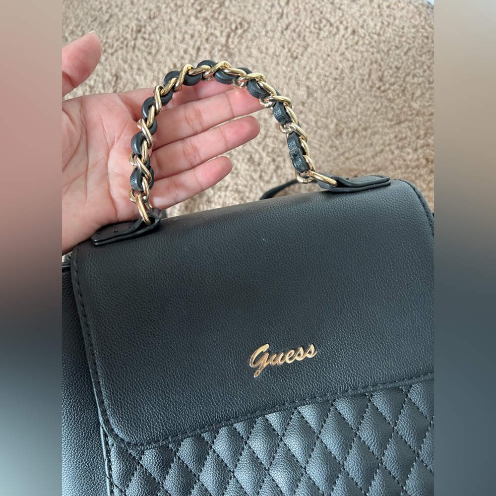 Guess backpack 🎒 - Picture 4 of 6
